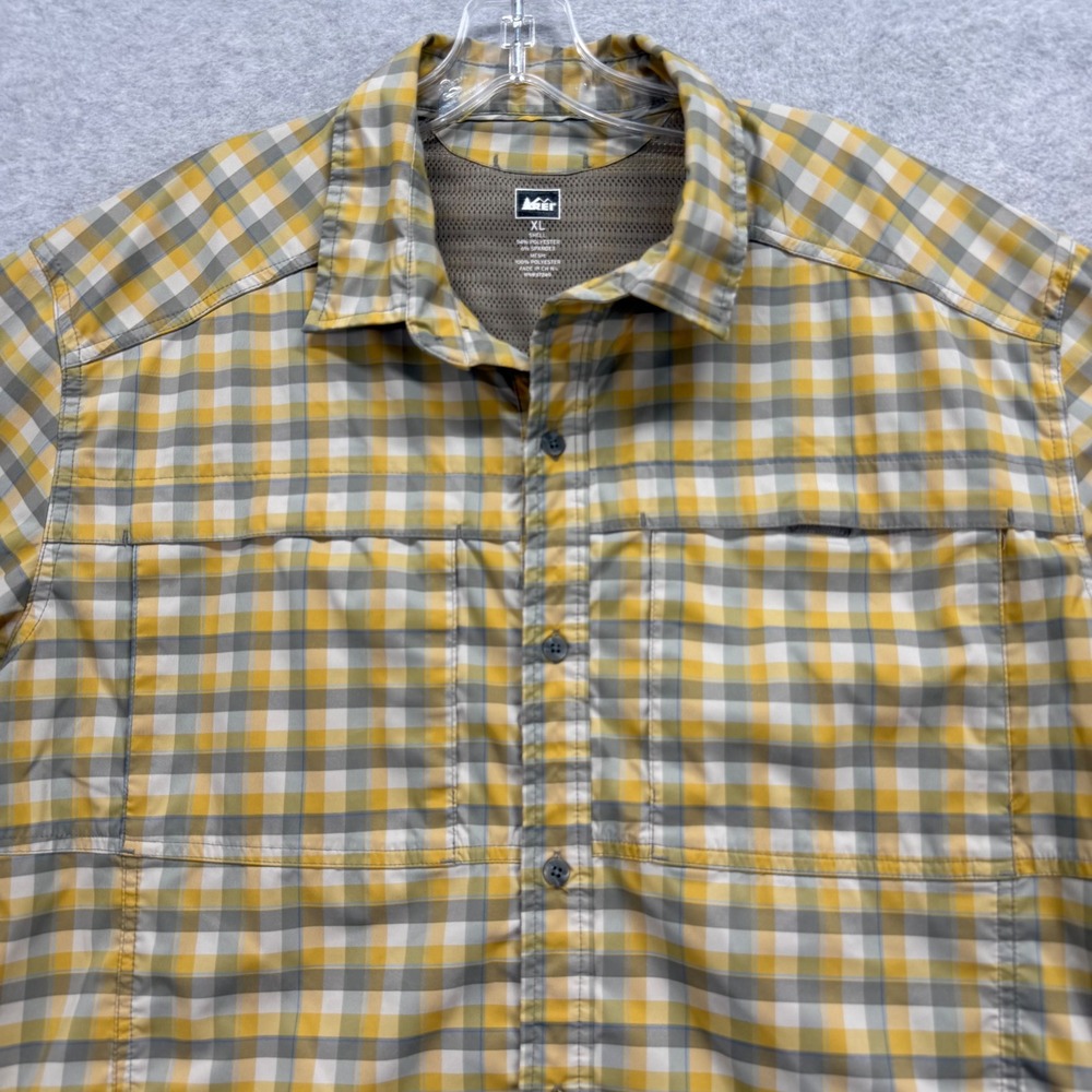 REI Fishing Shirt Mens XL Gray Yellow Plaid Short Sleeve Mesh Vented Hiking - Picture 2 of 8
